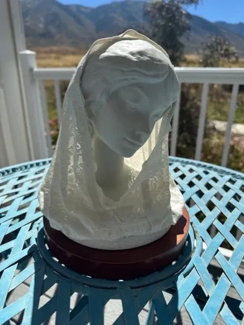 LLADRO "SMALL BUST WITH VEIL" #1539 FIGURINE: VERY RARE NO BOX - DAMAGED VEIL