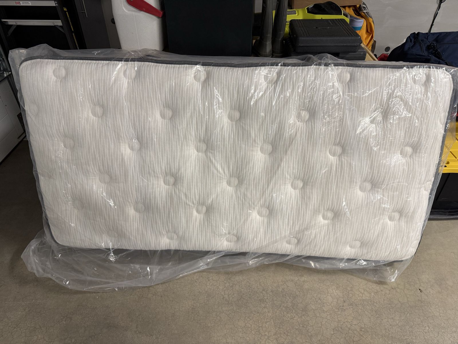 Beauty Rest mattress - size: twin