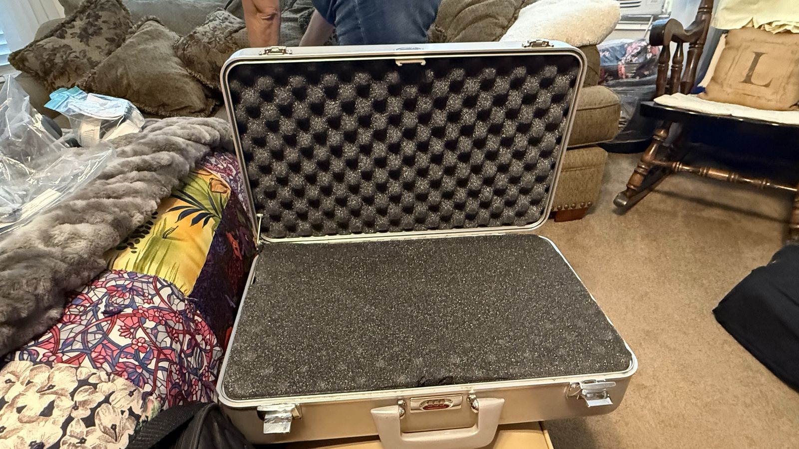 Zero Halliburton Silver Aluminum Hard Briefcase Protective Equipment Case