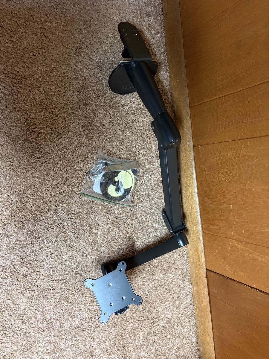 Range-X Single Monitor Arm by UPLIFT Desk