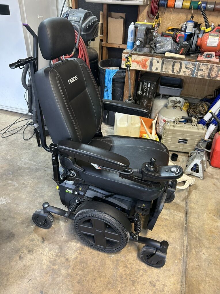 Jazzy motorized wheelchair with Linx Controller