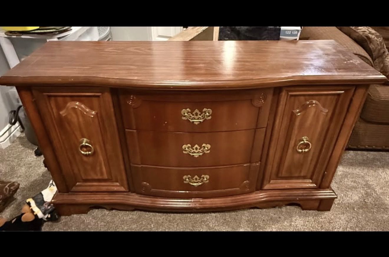 Vintage-Style Wood Dresser/Credenza with 3 Drawers & 2 Cabinet Doors