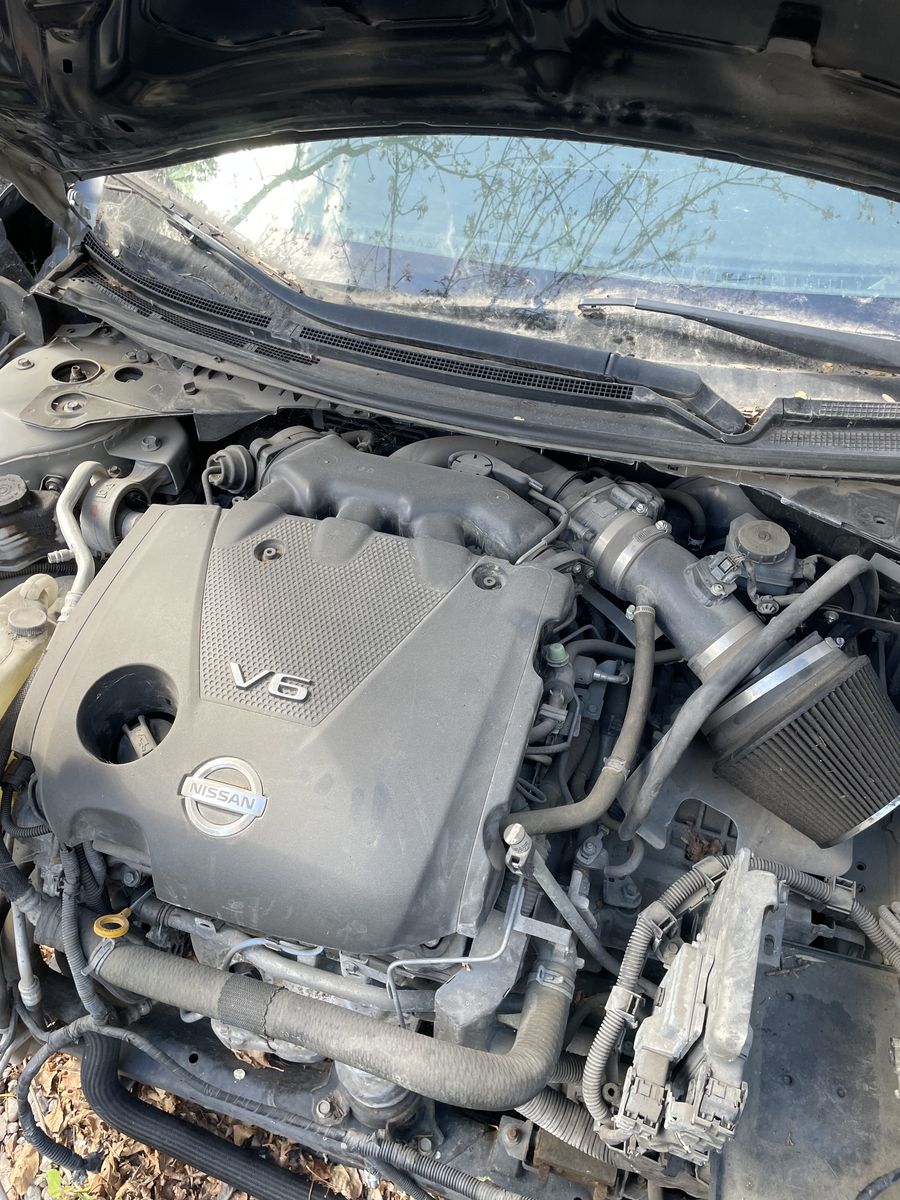 Nissan maxima parts car