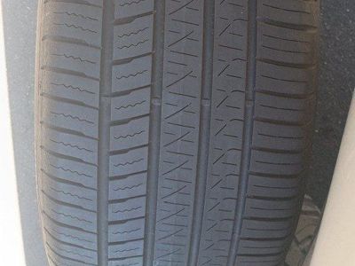 * Nice 245/40R18 Tire *