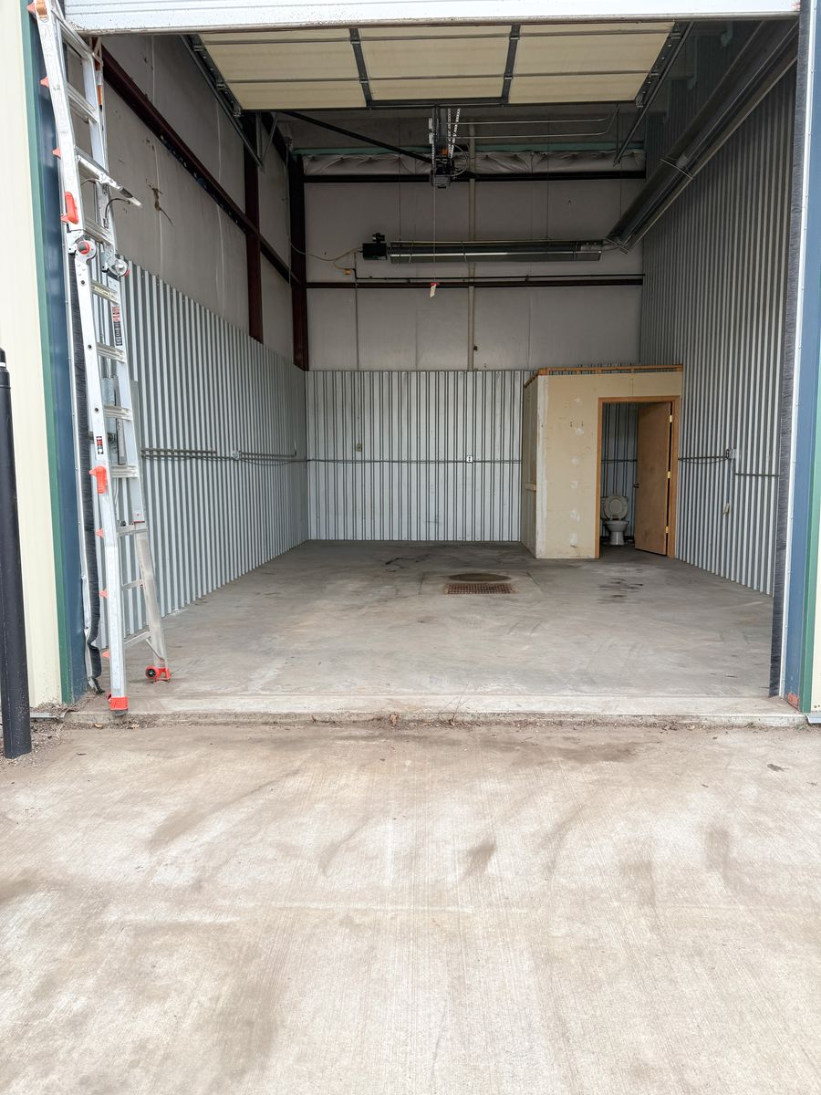 Main image 4