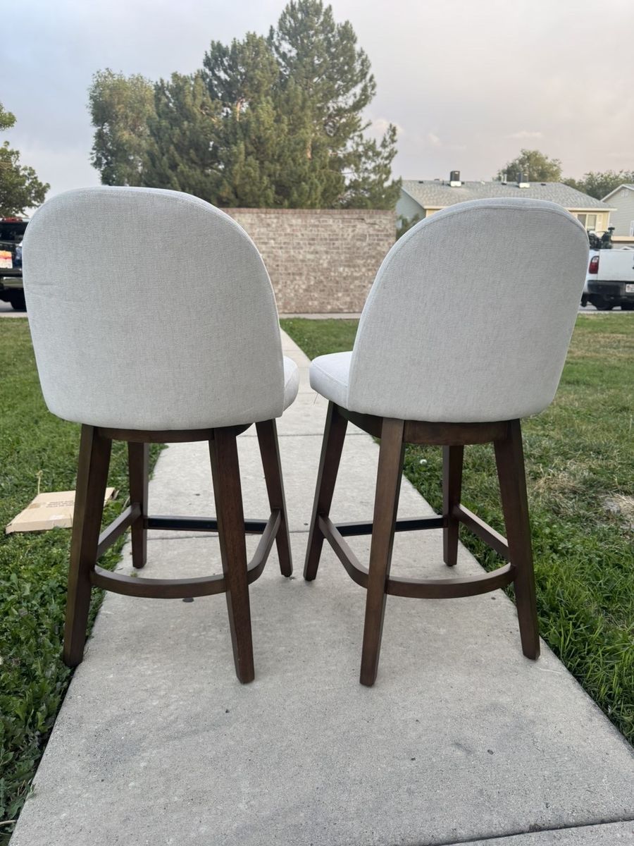 Ophelia counter height swivel stools