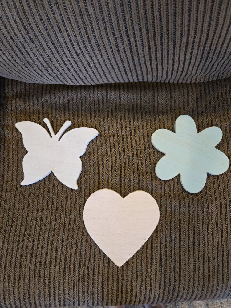 cute wooden wall decor set (Butterfly, Flower, Heart)