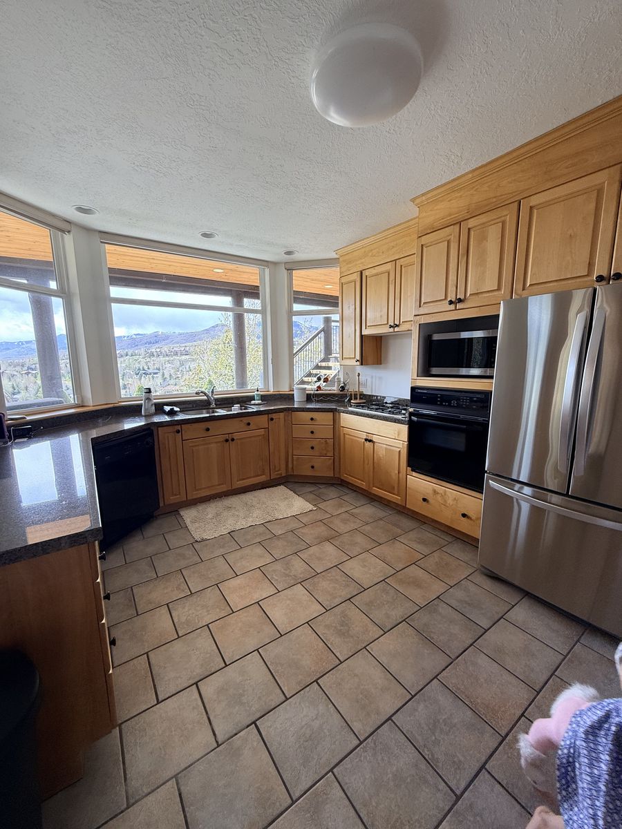 Complete Kitchen for Sale – Cabinets, Countertops & More