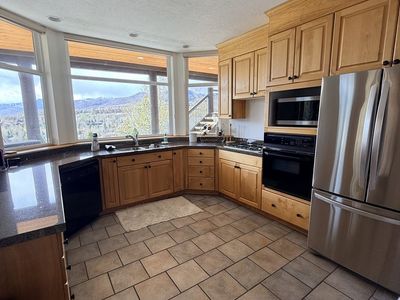 Complete Kitchen for Sale – Cabinets, Countertops & More