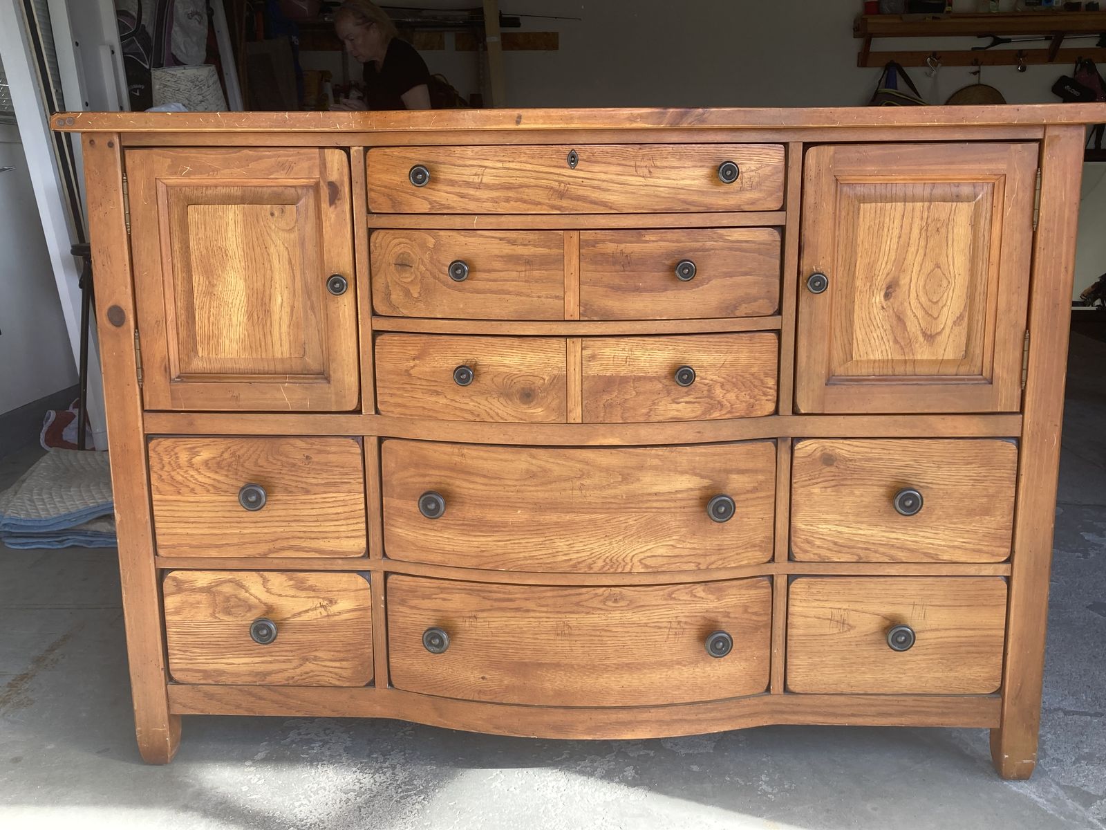 Broyhill Oak Chest Of Drawers