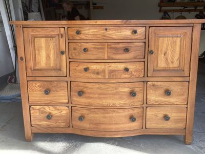 Broyhill Oak Chest Of Drawers