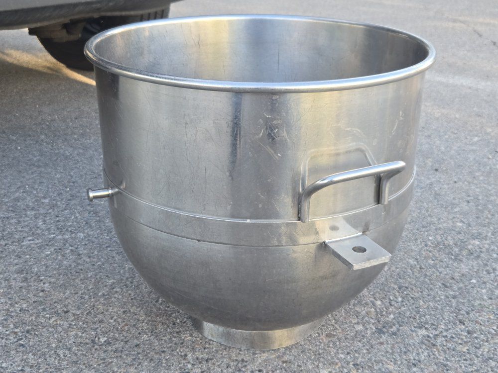 Commercial Grade SUS 304 Stainless Steel Mixer Bowl - 16" Diameter, Durable & Heavy Duty