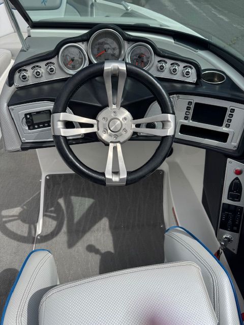 Main image 8