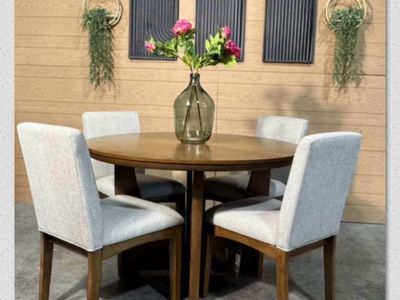 ARIANA MODERN DINING SET