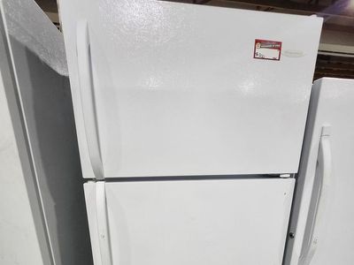 Frigidaire Top Freezer Refrigerator in White