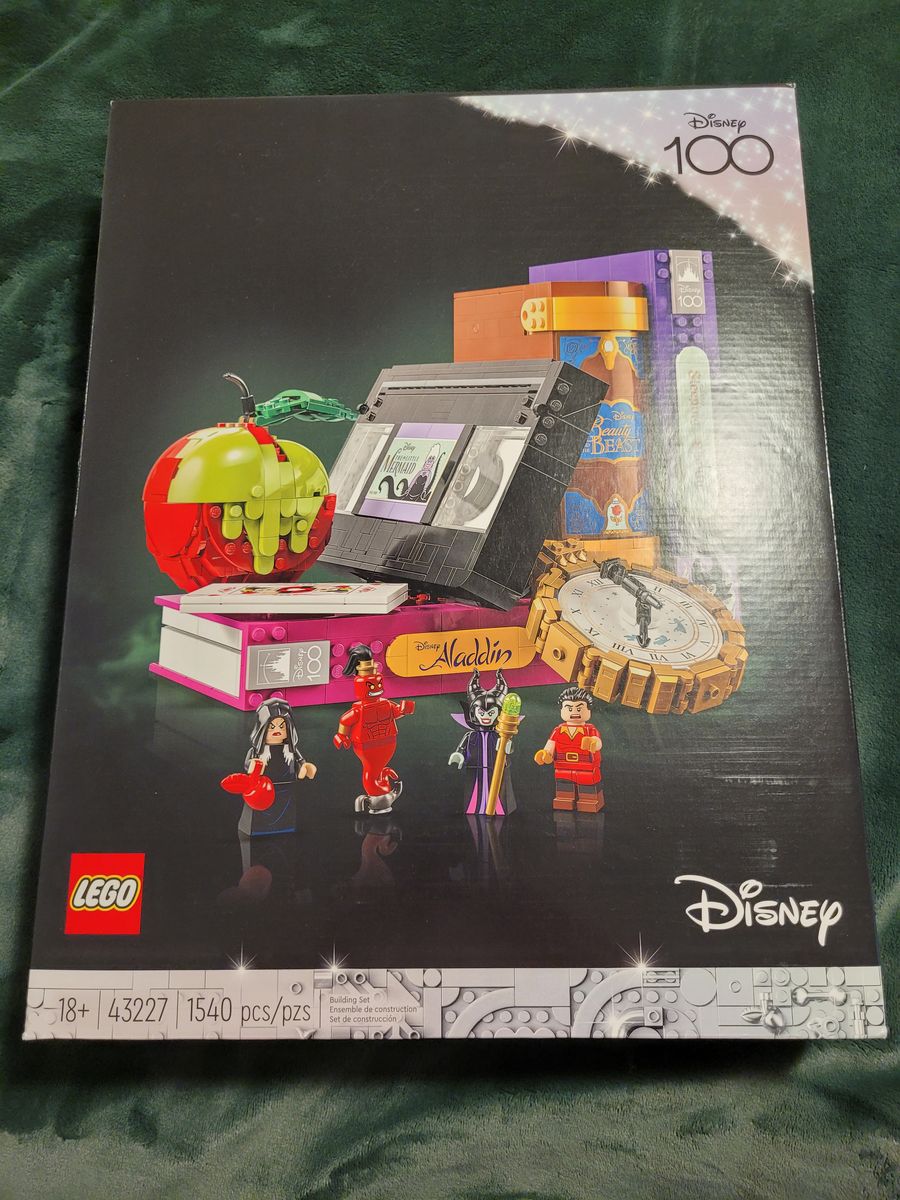 New sealed Lego Vilians