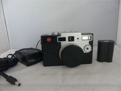 Leica Digital Camera with Lens Cap, Battery, and Charger