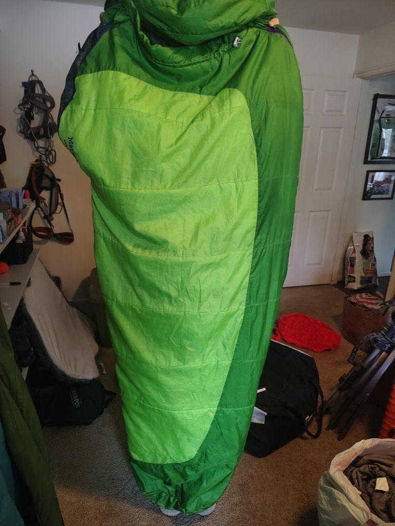 Marmot Women's Trestles 30 Regular Lightweight Synthetic Sleeping Bag Green
