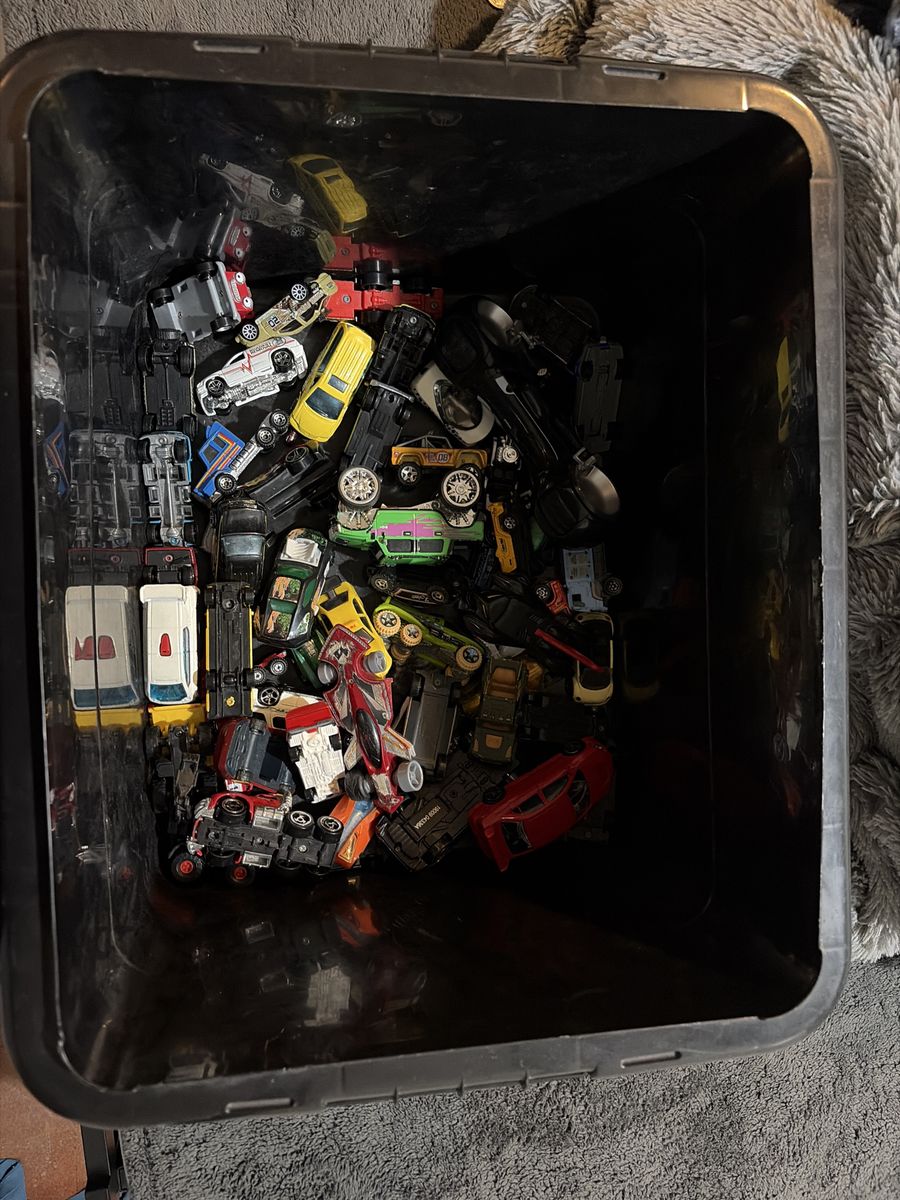 Main image 3