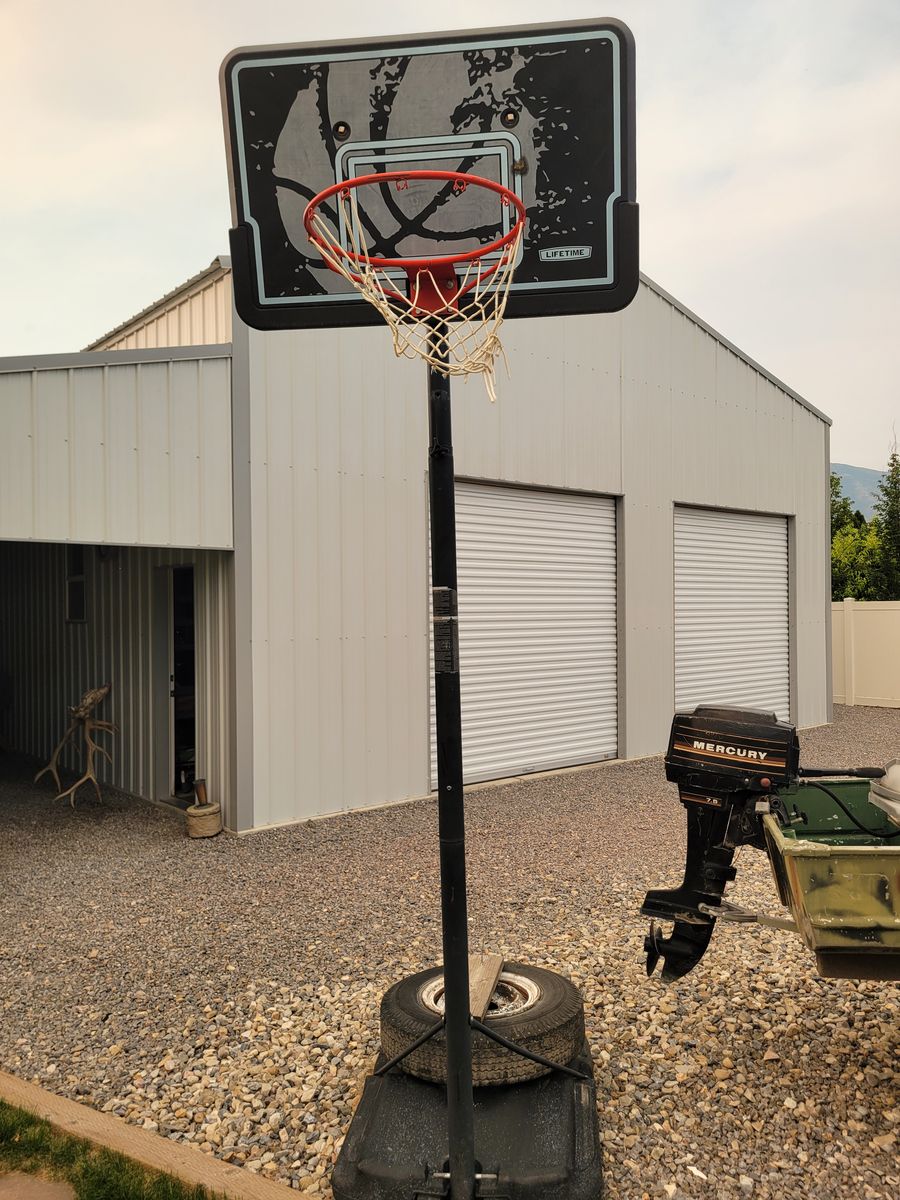 Free basketball hoop