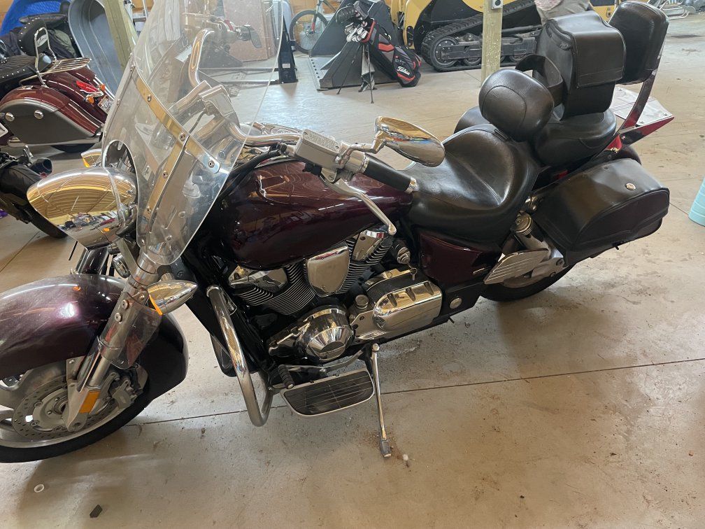 Honda 1800 VTX Cruiser Motorcycle - Dark Red Metallic with Windshield & Saddlebags