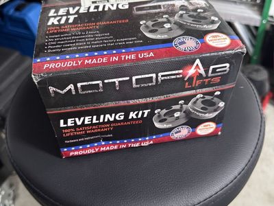 F150 1.5” leveling kit: MotoFab Lifts Leveling Kit - CNC Machined Billet Aluminum 1.5”
