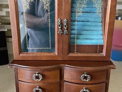 Vintage Jewelry Box