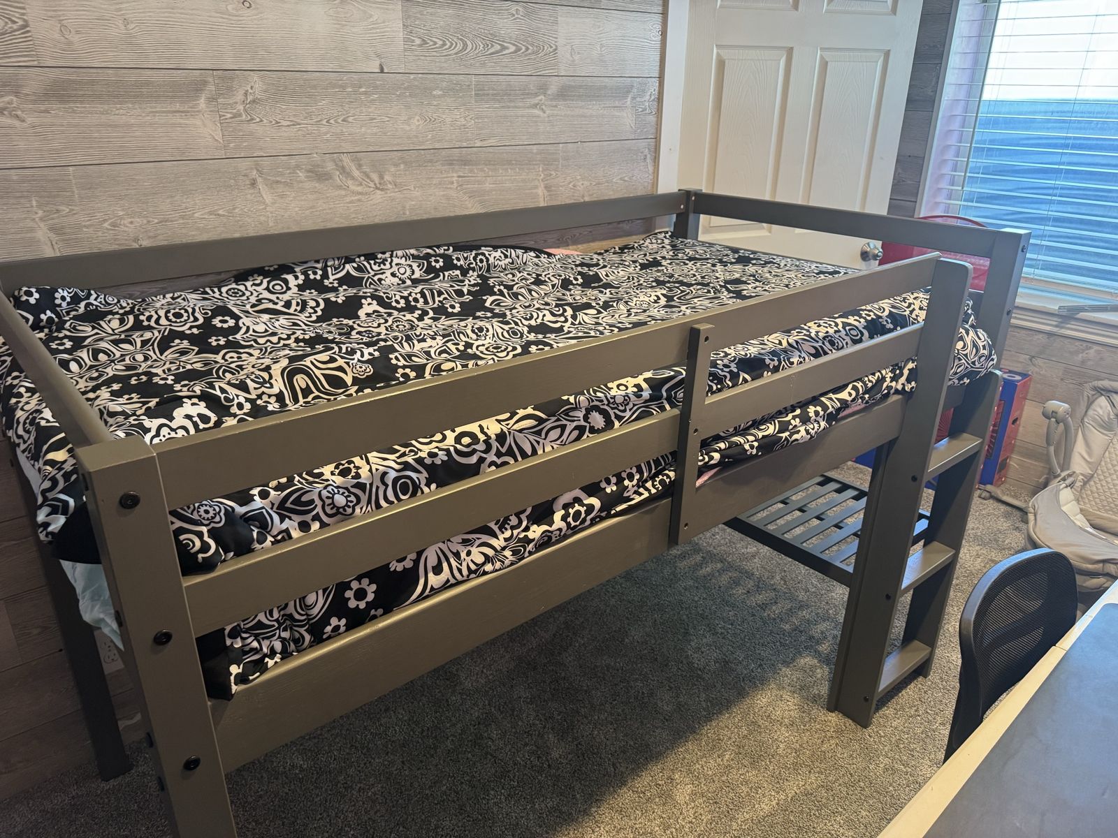 Twin Size Loft Bed