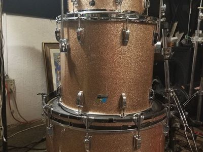 1970 Ludwig champagne sparkle