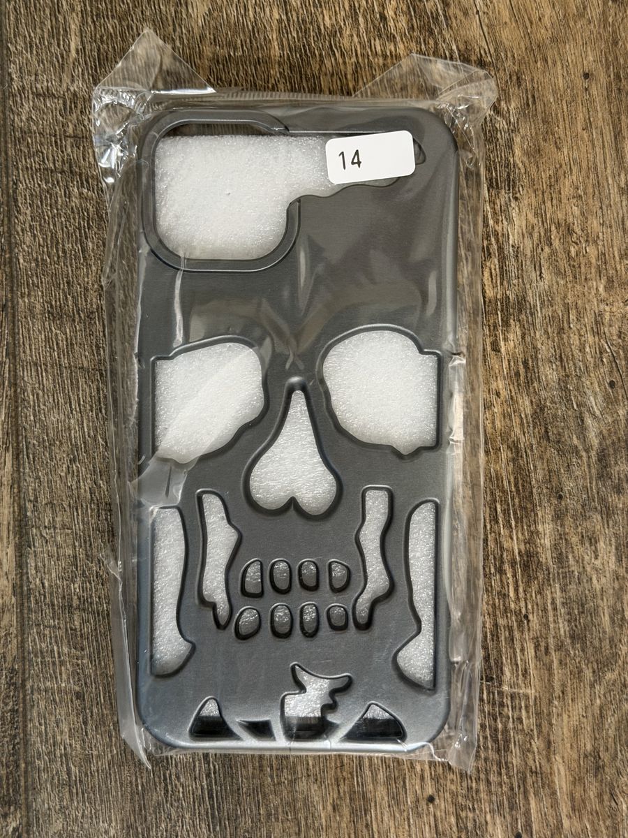 Skull Phone Case - iPhone 14 Brand New $5