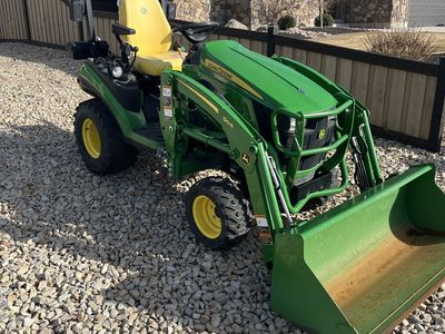 1025R John Deere