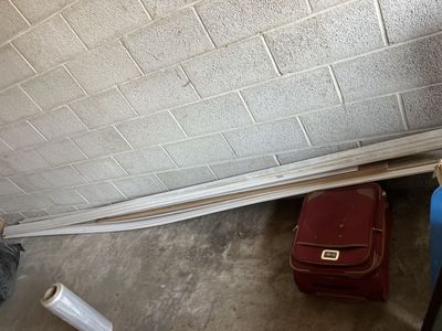 9 pieces of crown molding