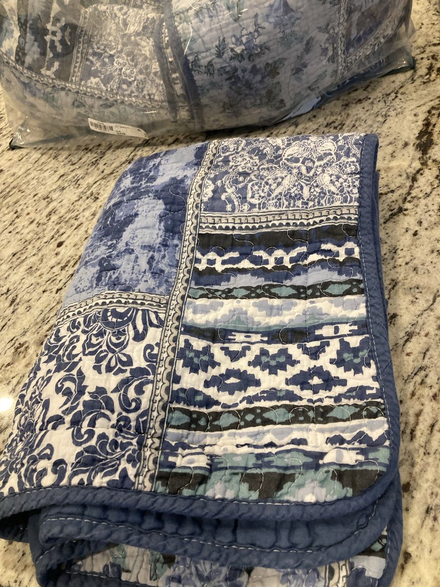 Bed Coverlet, Spread And 2 Pillow Shams