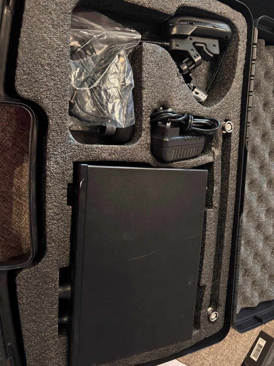 SGPro D-333 Digital Wireless Saxaphone Microphone