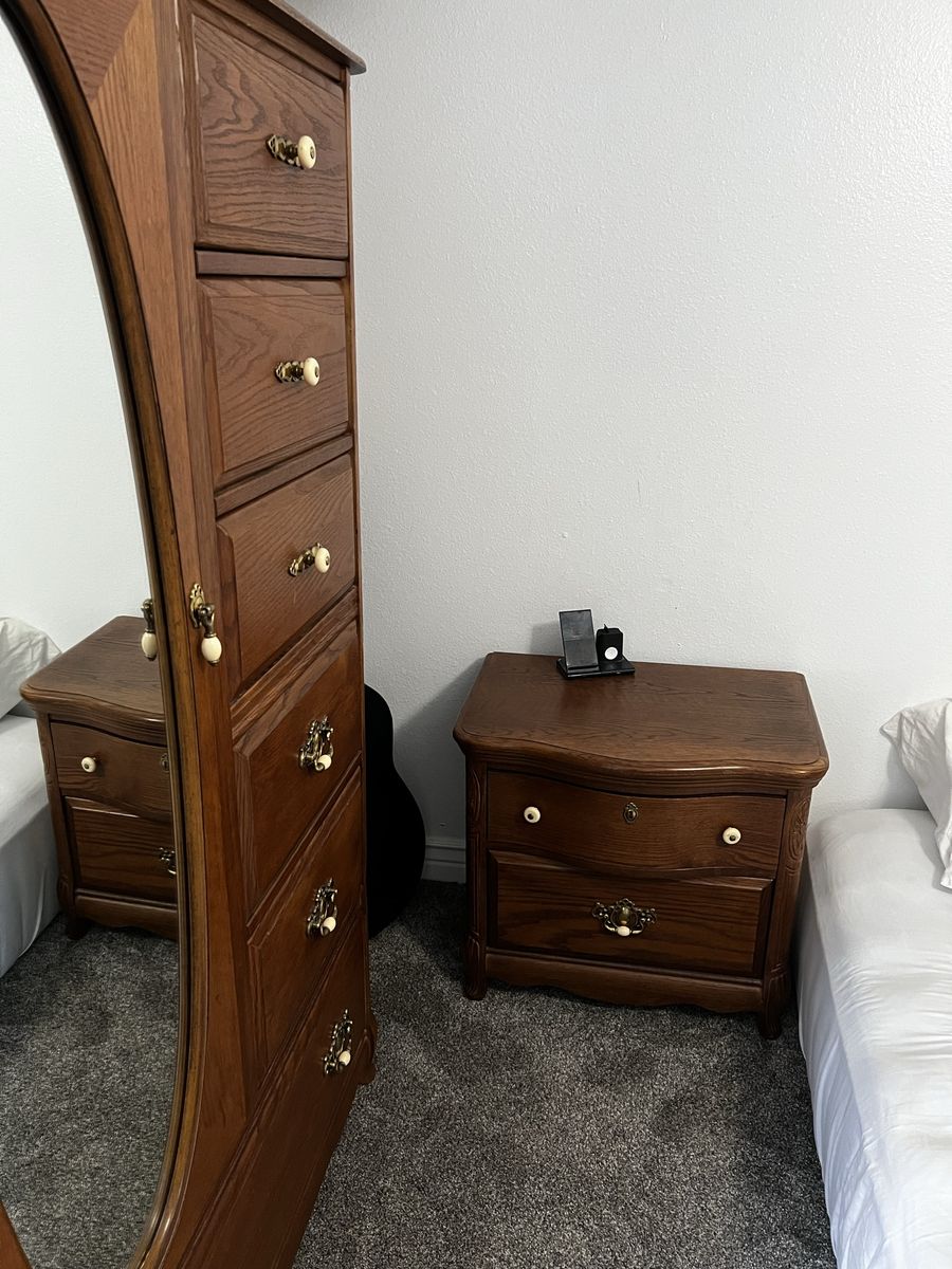 Main image 3
