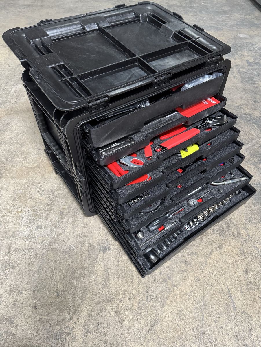 Like New Snap On GMTK 8 Drawer Tool Kit