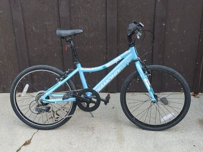 2016 Diamondback Clarity 20" kids bike