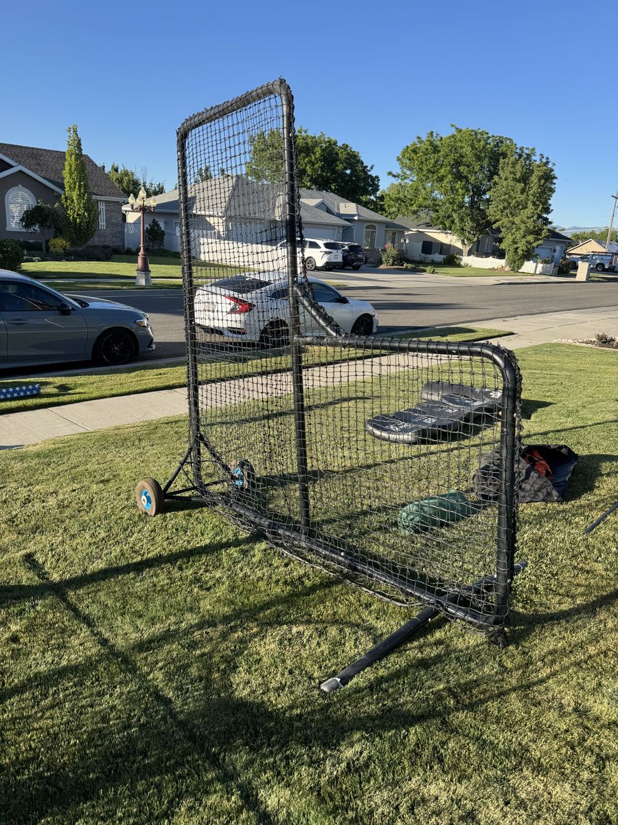 Baseball Softball Pitching Screen L-Screen Batting Cage Protector with Wheels