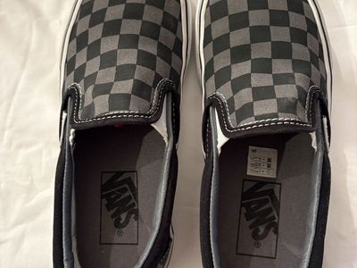Vans gray/black checkered slip ons in kids sz 3.5