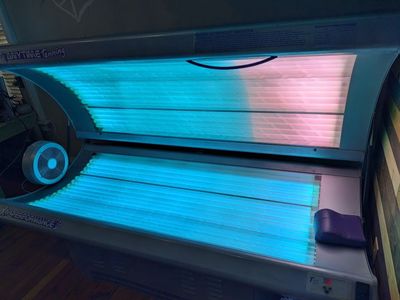 Sunsorce commercial grade tanning bed 220v
