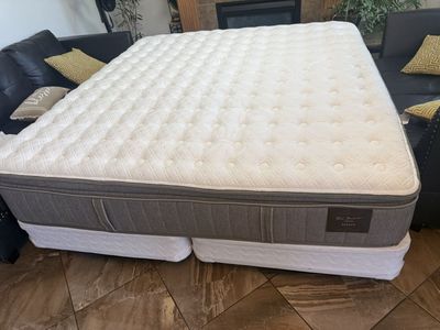 Stearns & Foster Estate Luxury Pillow Top Mattress with Box Springs and metal frame complete king bed clean $200