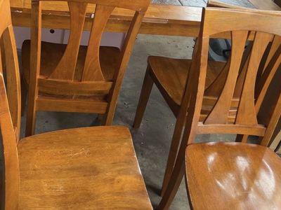 Solid Dining Table With 6 Chairs