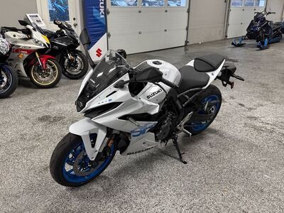 2026 Suzuki GSX-8R