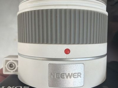 Sony ZV-1 4K Vlogging Camera + Neewer Wide/Macro Lens