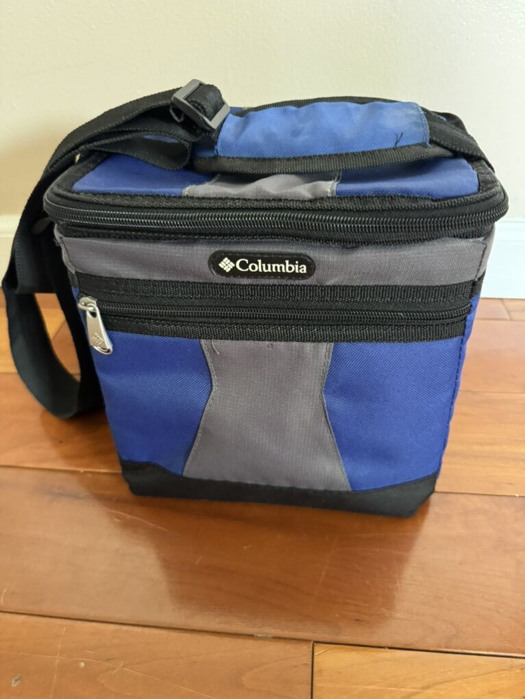 Columbia Small 20 can cooler (9”x9”x7”)
