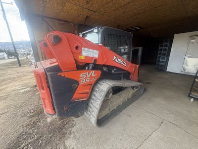 2019 Kubota SVL-95 2S Track Skid Steer & 2018 BIG Bubbas Trailer - 2025 Hrs