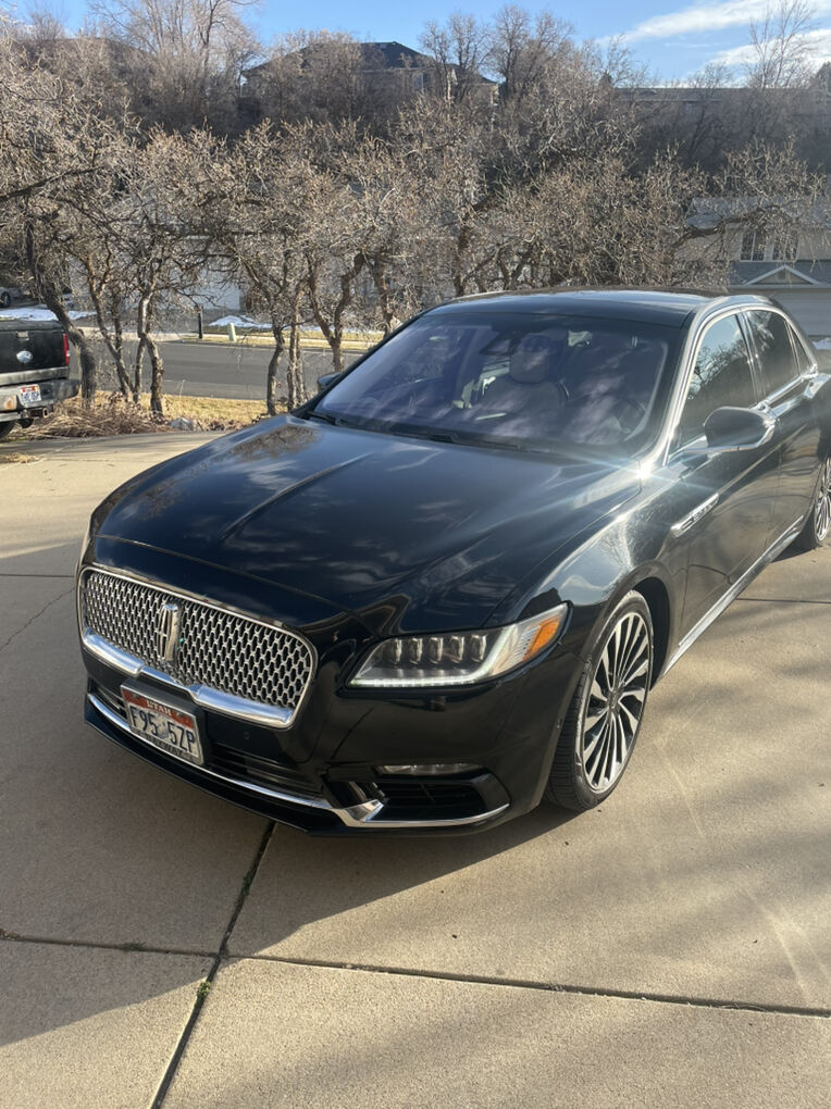2017 Lincoln Continental Black Label