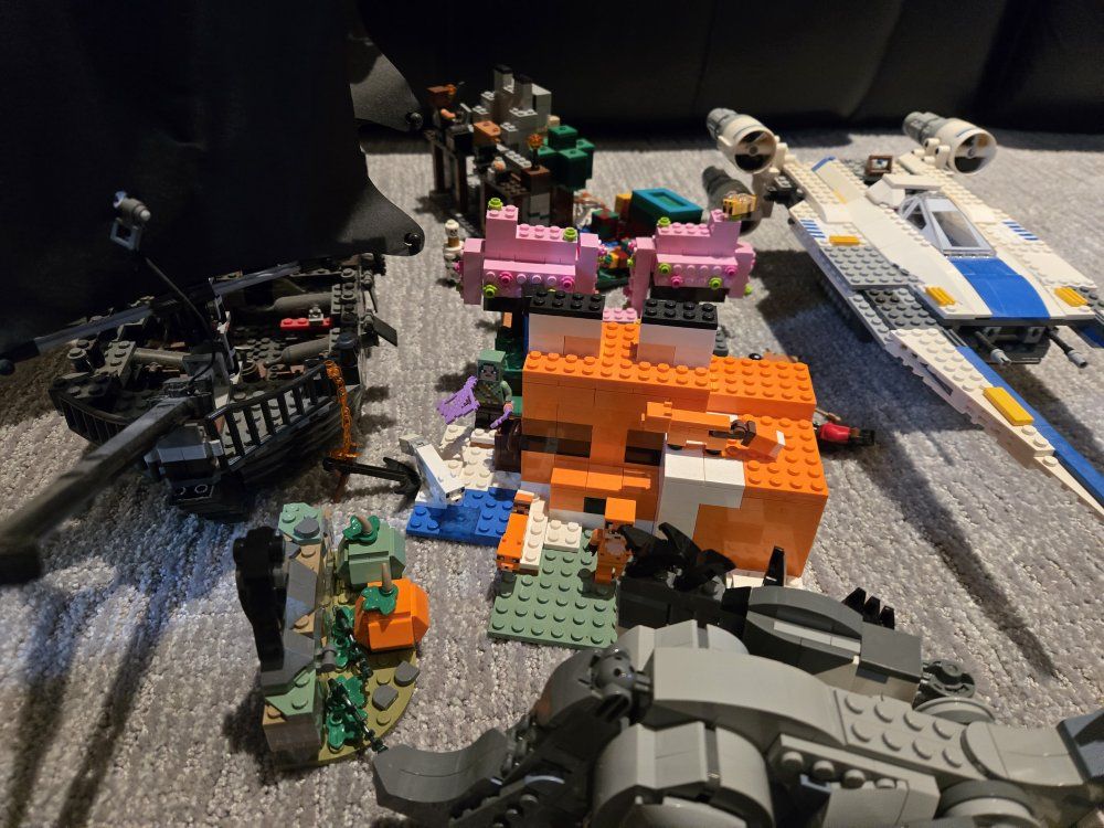 Main image 3