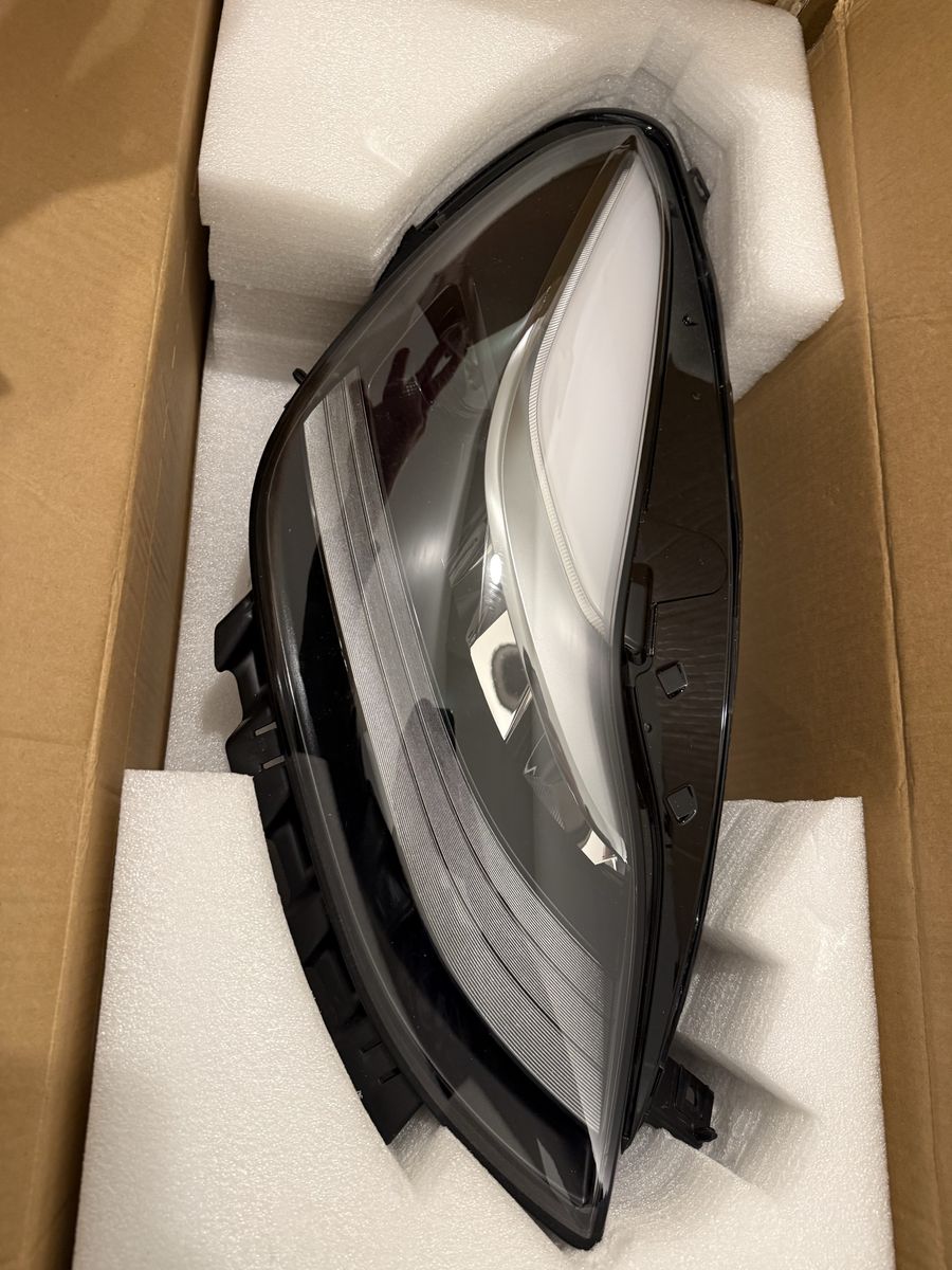 Tesla Model 3/Y LED projector Headlight Assembly Passenger Side