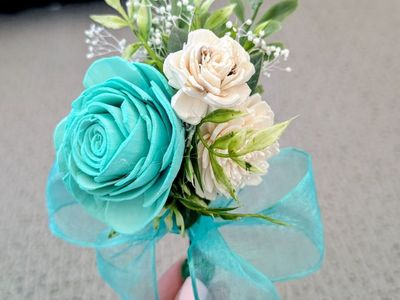 High School dance flowers, Prom Corsage Boutonnier